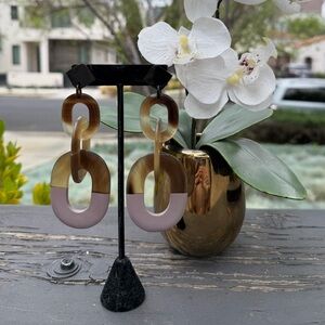 Lavender and brown buffalo horn lacquer earrings